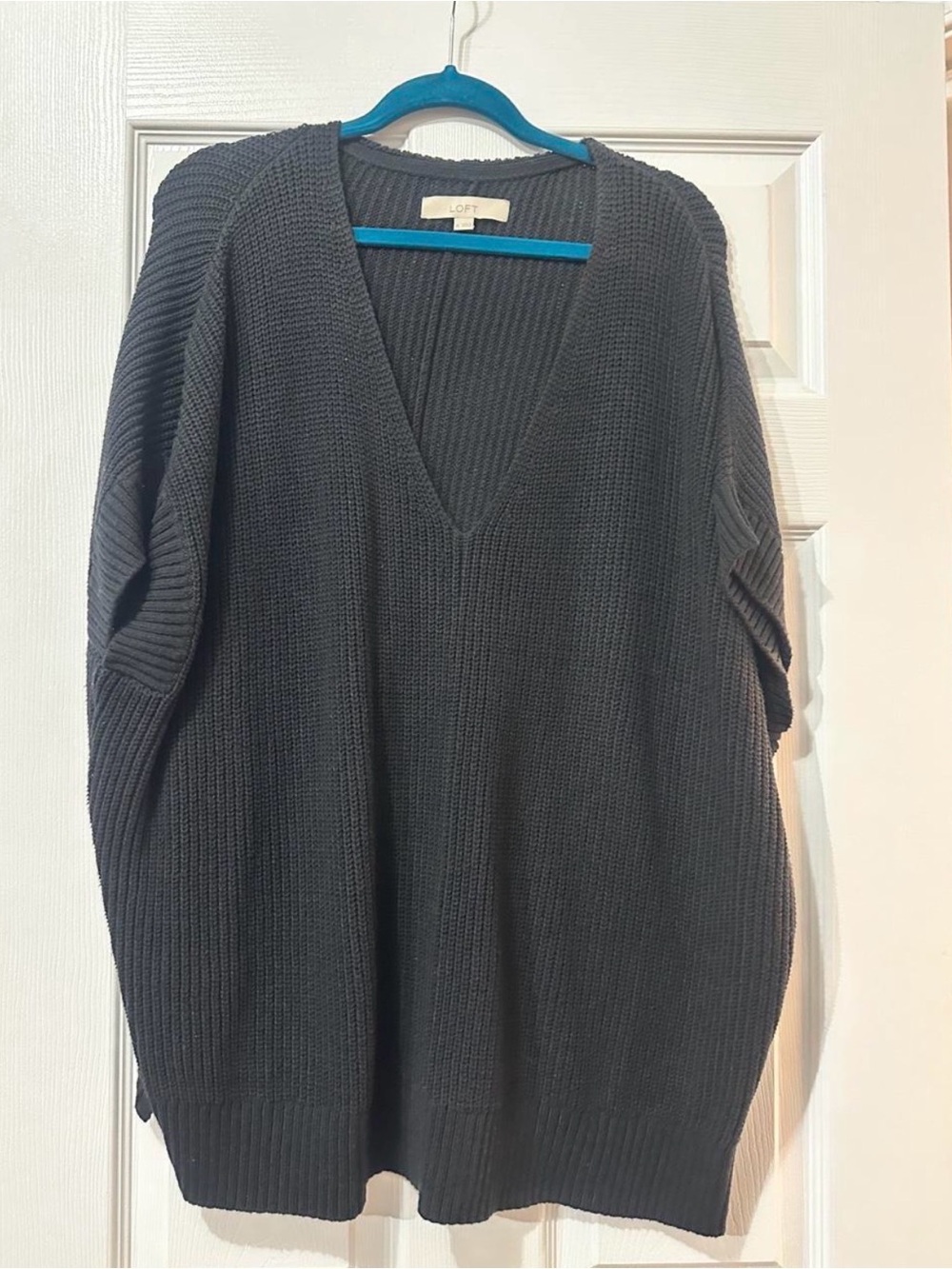 LOFT Charcoal Gray V-Neck Ribbed Knit Sweater